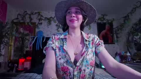 Elizabeth online show from 14, 9, 2025