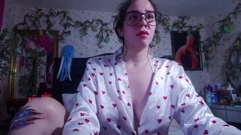 Elizabeth online show from 4, 10, 2025
