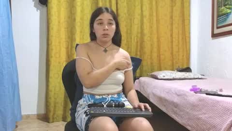 Snapshot of elizabeth_evanz chatting on 12, 1, 2025 elizabeth online show from 12, 1, 2025