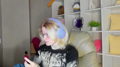 Snapshot of elizabeth_harpper chatting on 2, 11, 2025 Elizabeth online show from 2, 11, 2025