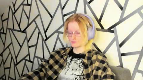 Snapshot of elizabeth_harpper chatting on 7, 11, 2025 Elizabeth online show from 7, 11, 2025