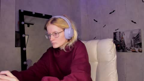 Snapshot of elizabeth_harpper chatting on 17, 11, 2025 Elizabeth online show from 17, 11, 2025