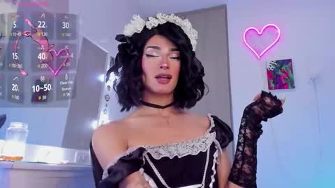 Snapshot of elizabeth_jones_01 chatting on 17, 10, 2025 Eli online show from 17, 10, 2025