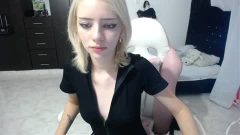  Elizabeth  online show from 8, 11, 2025