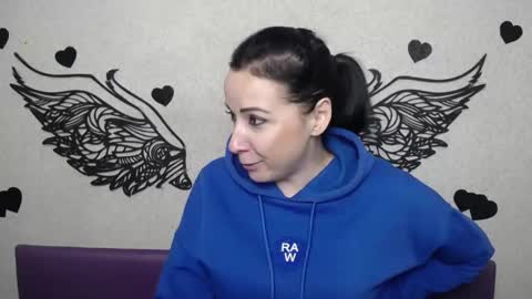 Snapshot of elizabethsho chatting on 19, 11, 2025 ElizabethSho online show from 19, 11, 2025