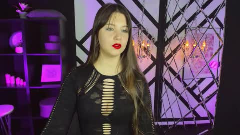 Snapshot of elizamild chatting on 13, 11, 2025 Eliza online show from 13, 11, 2025