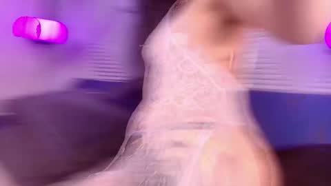 Snapshot of elizbeth_777 chatting on 18, 12, 2025 elizbeth_777 online show from 18, 12, 2025