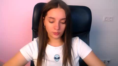 Snapshot of elizsun chatting on 11, 11, 2025 elizsun online show from 11, 11, 2025