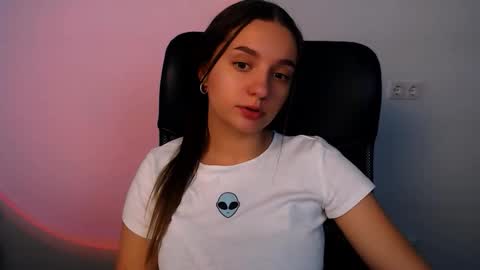 Snapshot of elizsun chatting on 13, 11, 2025 elizsun online show from 13, 11, 2025