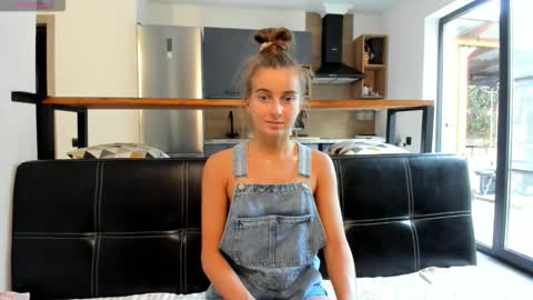 Eliz                               online show from 23, 11, 2025