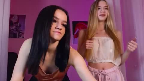 Snapshot of elizzza_ chatting on 4, 2, 2025 elizzza_ online show from 4, 2, 2025