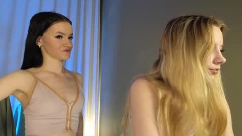 Snapshot of elizzza_ chatting on 2, 3, 2025 elizzza_ online show from 2, 3, 2025