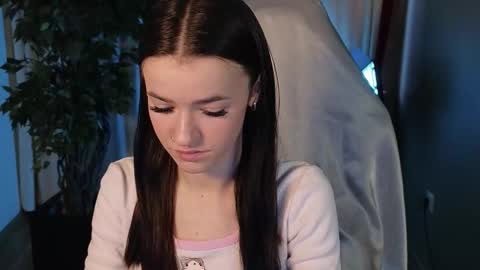 Snapshot of elizzza_ chatting on 17, 10, 2025 elizzza_ online show from 17, 10, 2025