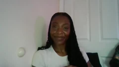 Snapshot of ella5eju chatting on 28, 9, 2025 GFE online show from 28, 9, 2025