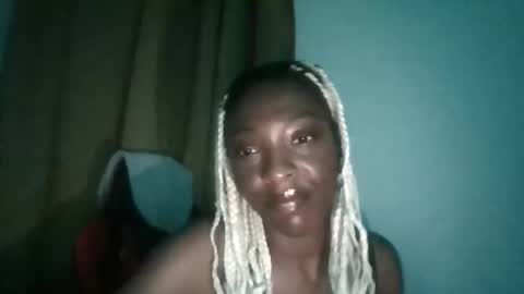 Snapshot of ella5eju chatting on 14, 11, 2025 GFE online show from 14, 11, 2025