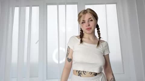 ella_desire online show from 4, 12, 2025