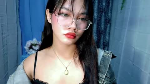 Snapshot of ella_fuma chatting on 14, 11, 2025 Ella online show from 14, 11, 2025