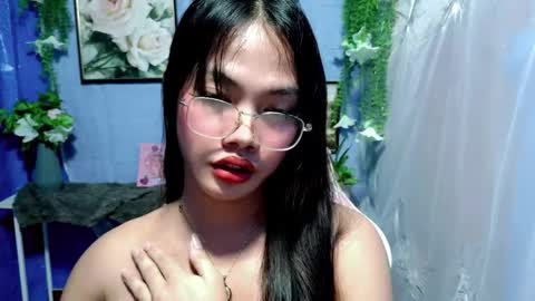 Snapshot of ella_fuma chatting on 3, 12, 2025 Ella online show from 3, 12, 2025