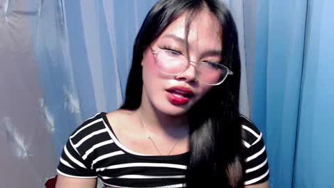 Snapshot of ella_fuma chatting on 5, 12, 2025 Ella online show from 5, 12, 2025