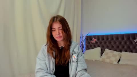 Ella Mayers online show from 17, 2, 2025