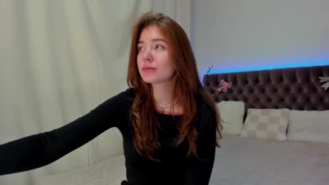 Ella Mayers online show from 19, 2, 2025