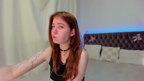 Ella Mayers online show from 21, 2, 2025