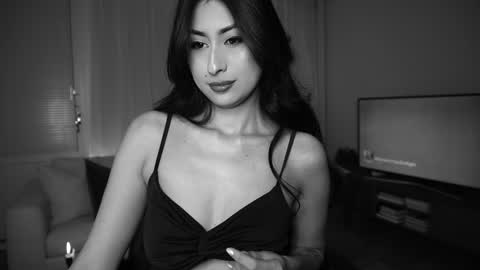 ELLA OWEN online show from 11, 1, 2025