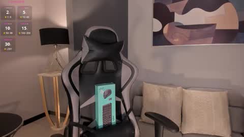 EllaClark online show from 13, 10, 2025