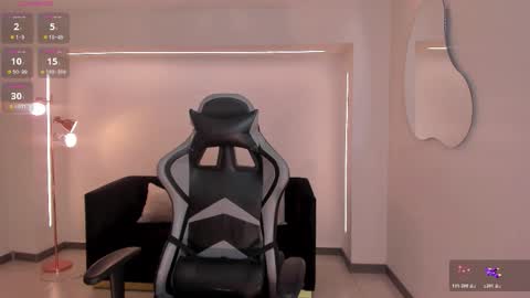 EllaClark online show from 13, 11, 2025