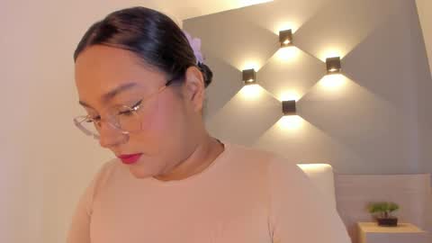 Ella online show from 21, 10, 2025