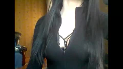 Snapshot of elle010843 chatting on 8, 2, 2025 elle010843 online show from 8, 2, 2025