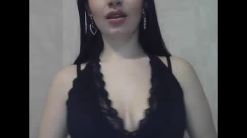 Snapshot of elle010843 chatting on 12, 2, 2025 elle010843 online show from 12, 2, 2025