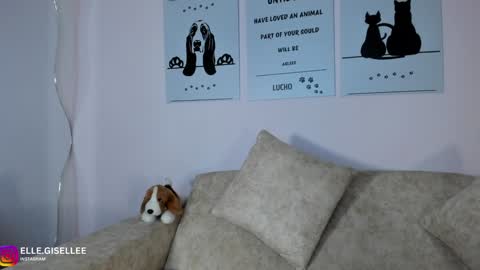 Snapshot of ellegisellee chatting on 7, 2, 2025 Yiss online show from 7, 2, 2025