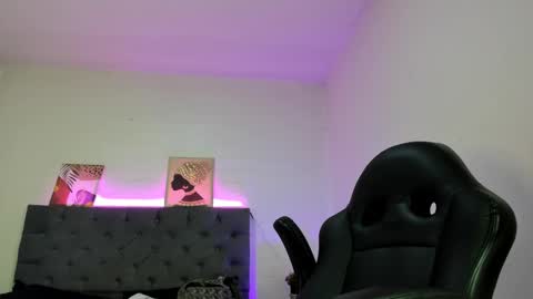  Ellie   online show from 16, 10, 2025