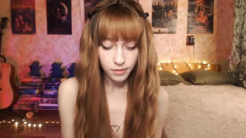 ellie_friendly online show from 5, 12, 2024