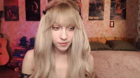 ellie_friendly online show from 10, 3, 2025