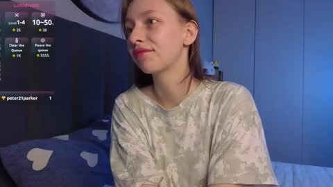 Snapshot of ellie_hollow chatting on 13, 11, 2025 Ellie online show from 13, 11, 2025