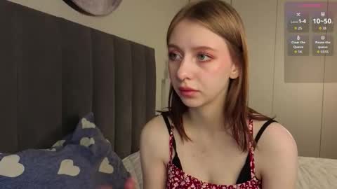 Snapshot of ellie_hollow chatting on 19, 11, 2025 Ellie online show from 19, 11, 2025