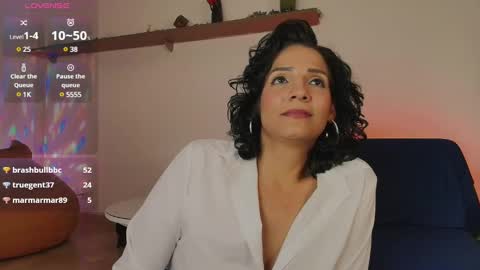 Snapshot of elliee1 chatting on 5, 2, 2025 elliee1 online show from 5, 2, 2025