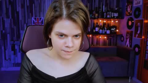 Snapshot of elliemurler chatting on 9, 10, 2025 elliemurler online show from 9, 10, 2025