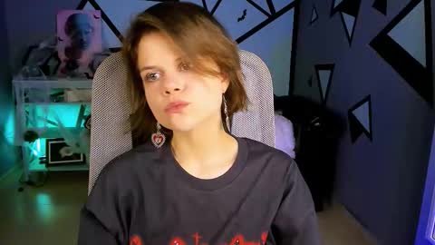 Snapshot of elliemurler chatting on 22, 10, 2025 elliemurler online show from 22, 10, 2025