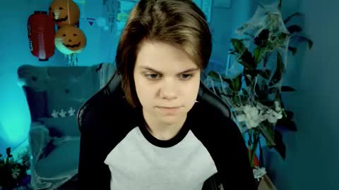 Snapshot of elliemurler chatting on 1, 11, 2025 elliemurler online show from 1, 11, 2025