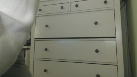 Snapshot of elliephant_ chatting on 1, 11, 2025 just Emily online show from 1, 11, 2025