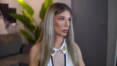 Ellie online show from 17, 12, 2025