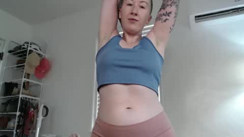 Ellie Rowyn online show from 22, 10, 2025