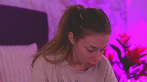 Snapshot of ellinanuria chatting on 19, 3, 2026 EllinaNuria online show from 19, 3, 2026