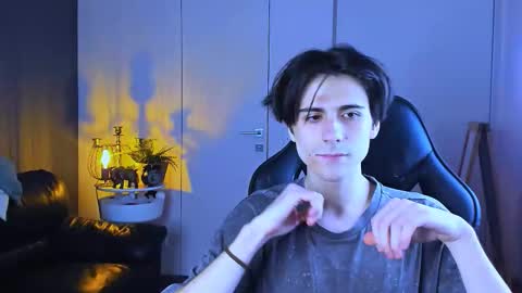 ellis_rin online show from 7, 10, 2025