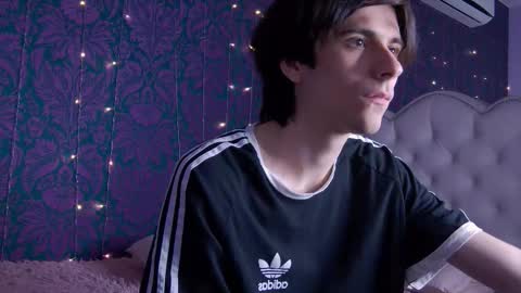 ellis_rin online show from 19, 10, 2025