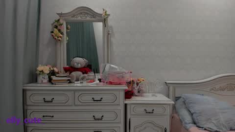 Elly Cute  online show from 3, 12, 2024