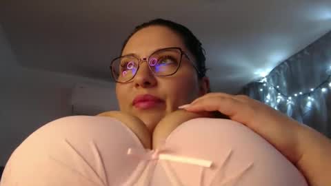 Snapshot of elly_denise chatting on 13, 11, 2025 Denise online show from 13, 11, 2025